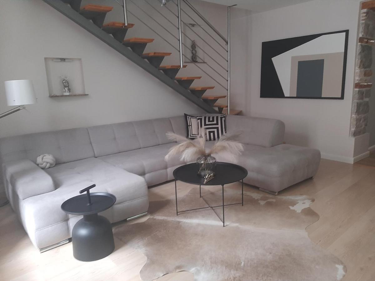 Apartment Arena Design With Free Private Parking And With A Terrace Pula
